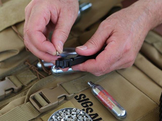 Sig Sauer P229 Kaliber 4,5mm CO2 Blow-Back Pistole