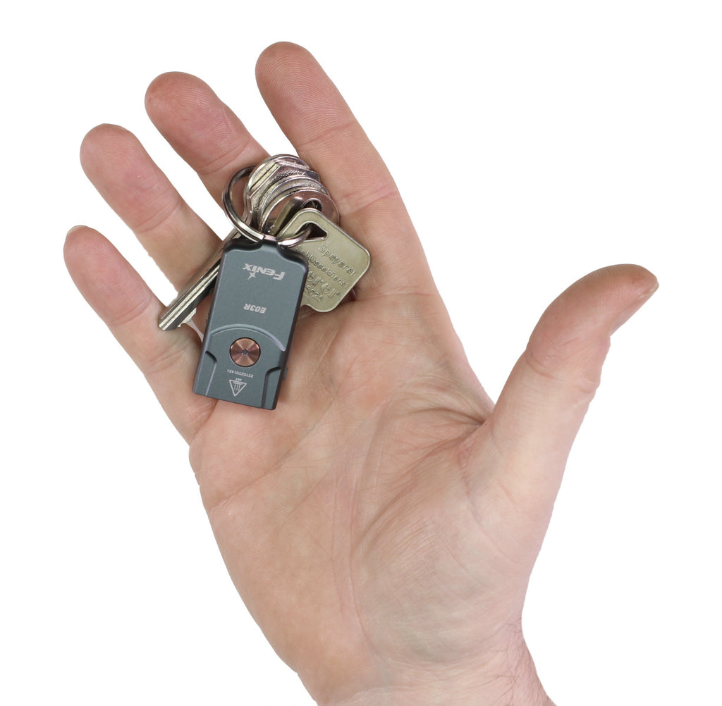 Fenix E03R Mini USB aufladbare Schlüsselbundlampe 260 Lumen und Rotlicht 