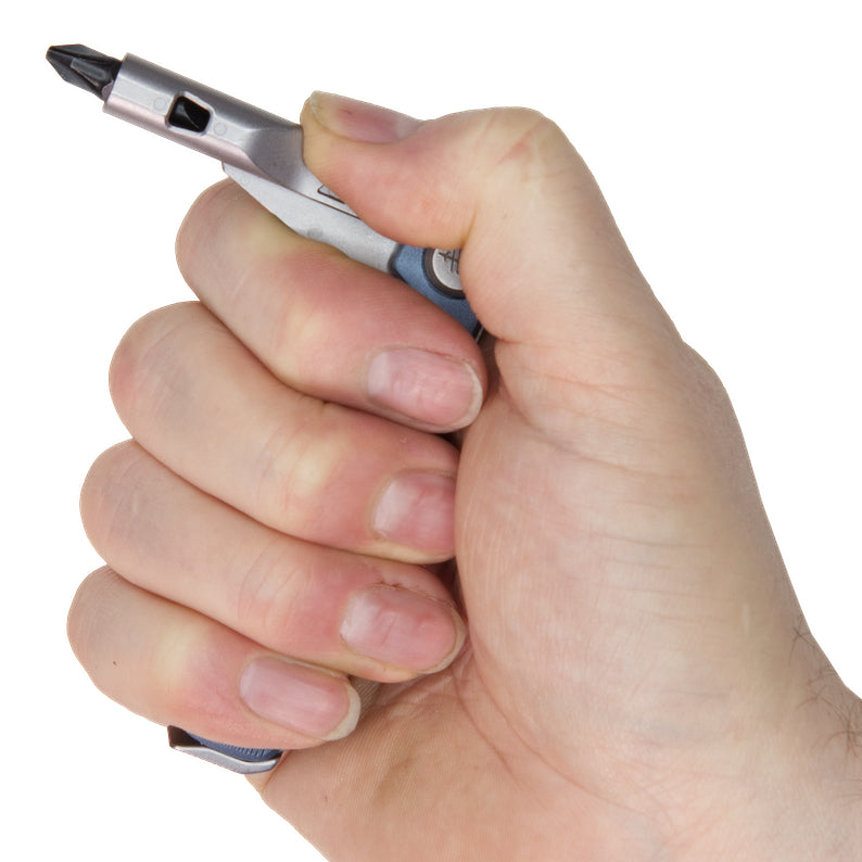 Bithalter mit einem doppelseitigen Bit mit Schlitz- und Kreuzschraubendreher