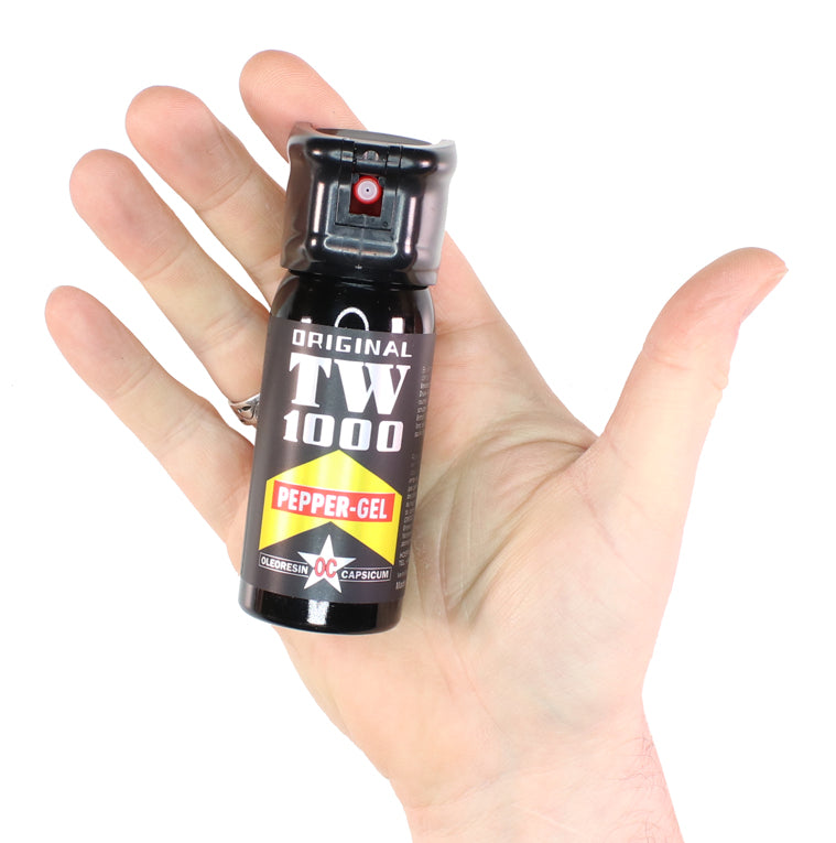 TW1000 Pepper-Gel Pfefferspray in der hand
